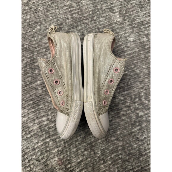 Girls metallic silver Velcro close converse shoes with baby pink details size 10 - Picture 3 of 5
